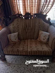  2 طقم كنب ومورس وبوفيه3قطع بحالة جيدة جدا