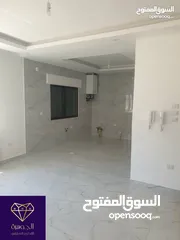  17 شقة شبه أرضية فخمه ومميزة لم تسكن لقطه وبسعر مغري جدا يا بلاش عرض خاص للبيع في أرقى مناطق خلدا