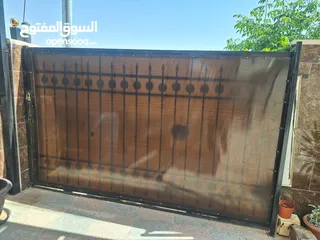 3 بابين حديد ثقيل