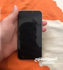  3 آيفون 11 .