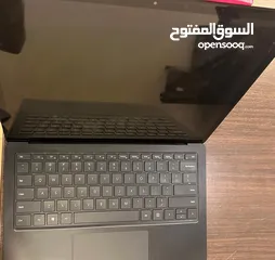  2 Microsoft Surface laptop 3