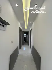  10 طابق او او ثاني خلف جامعة البتراء البنيات تشطيب حديث