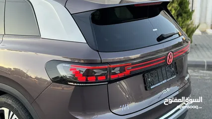  12 Volkswagen ID 6 2022