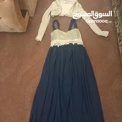  3 ملابس للبيع بسعر حررررق بحال الوكاله يتوفر  بلاطين جينز ،،،فساتين  شيفون ،، بلايز  مقاس 40,,,,42