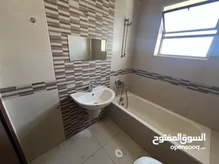  3 شقة فارغة - الجندويل - 2نوم - قرب الخدمات العامة