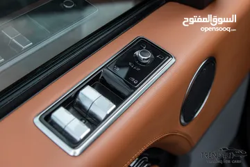  12 Range Rover Vogue 2019 Autobiography Plug in hybrid   السيارة وارد الماني و مميزة جدا