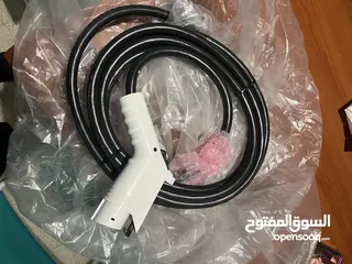  2 Rev D (rav-4) charging cable with the charging box   ‏Rev D  شاحن سيارة (rav-4) مع صندوق الشاحن