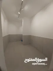  7 شقة جديدة للبيع اربع غرف نوم مع حديقة في دير غبار