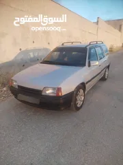  9 اوبل كدت ستيشن موديل 88 محرك 1600 انجكشن فحص قير عادي مرخصه ترخيص طويل