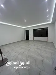  6 بالاقساط شقة ثالث مع روف في اجمل مناطق مرج الحمام خلف مدارس الخمائل