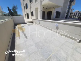  12 شقة ارضية مع حديقة للبيع في قرية النخيل بمساحة بناء 220م