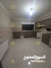  4 شقة مميزة - خلدا - 3نوم 1ماستر - 200م - قرب الخدمات العامة - موقع هادئ ومميز