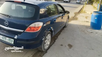  2 اوبل استرا H2006