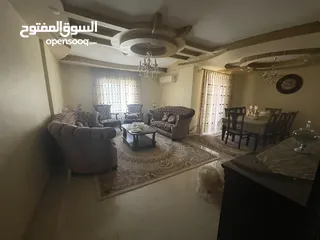  4 شقة مساحة 215م للبيع خلف مستشفى الراهبات الوردية