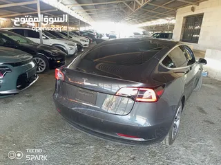  11 تسلا 3 لونج رينج دول ماتور بطاريه كبيره ودفع رباعي  لون فيراني مميز بحاله الوكاله