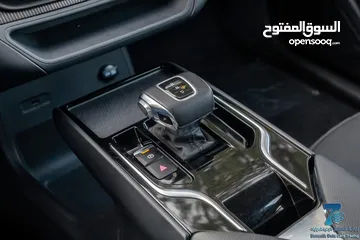  8 Hongqi E-QM5 2023 هونشي
