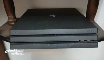  2 بلايستيشن 4 برو مستخدم بحالة الوكاله