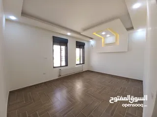  10 شقة للبيع طابق التسوية مساحة 203م وخارجي 80م في ابو نصير
