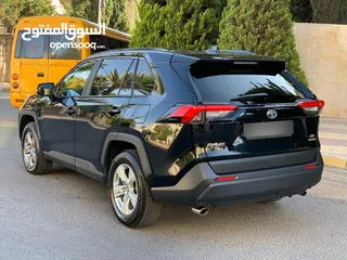  4 تويوتا راف فور 2023 XLE فل كامل أعلى صنف مع فتحة جمرك اليوم بحالة الوكالة