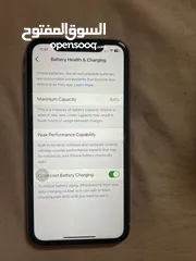  3 ايفون 11 عادي 128 جيجا مستعمل بحالة ممتازه