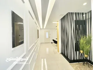  4 دوبلكس مع حديقة ومدخل خاص