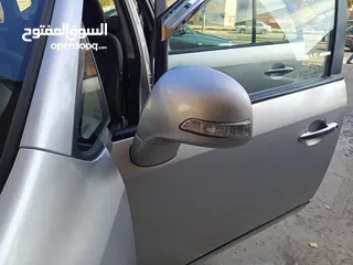  10 كيا كارنز موديل 2011