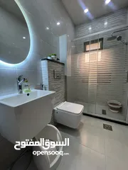  25 فيلا شبه قصر للبيع 3 طوابق