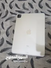  1 ايباد برو m1 عرررطه ذاكره ون تيرا بطاريه 100 مشحون 40 شحنه فقط ايباد وكاااله ومضمون فيه شرخ ماتلاخضه