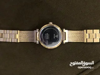  3 ساعه جيس اصليه 100% غير مصلحه غير مشخطه مستخدم استخدام نضيف جدا وقليل جدا (بدون كرتونه ) فقط بسعر 60