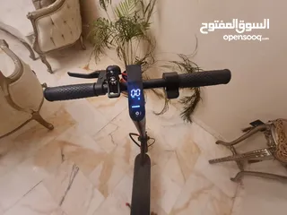  13 سكوتر كهرباء شاومي مستعمل شهر خفيف جدا بمواصفات عاليه
