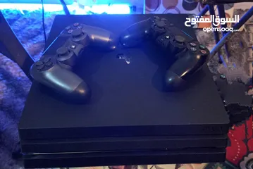  2 PS4 pro with 5 games 2 controllers