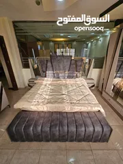  1 غرفة نوم ماستر جديده بتصميم مميز خشب لاتيه تخت جكات مع فضية وبنش إضافي