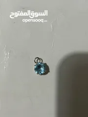  1 Swarovski Necklace hanger original only for 15 JD