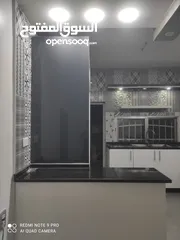  3 مطبخ فاخر هايجلوس بحاله ممتازه
