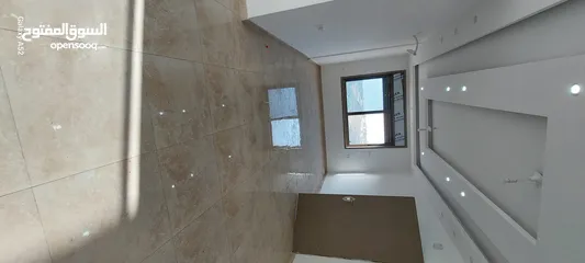  7 شقة مع ساعة كهرباء بالطيرة