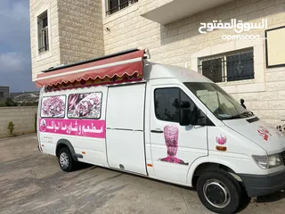  22 باص مرسيدس مفصل مطعم للبيع