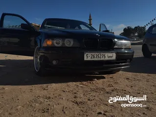  11 BMW 525i للبيع ربي يبارك