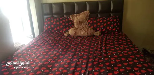  1 سرير غرفة نوم مع الفرش