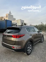  4 كيا سبورتاج 2018 فل مع بنوراما ديزل 2000 ماتور 4x4 لون مميز سعرر طحنن