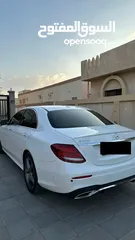  1 مرسدس E300 للبيع نظيف