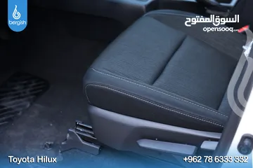  12 Toyota Hilux 2025
