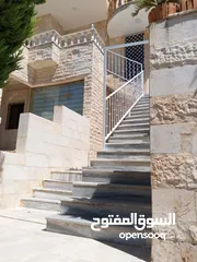 5 بيت طابق اول مع السطح للبيع- مدخل مستقل-اطلالة مميزة-  السلط ضاحية الزهور