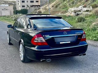  9 MERCEDES BENZ E200