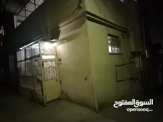  18 بيت للبيع. 3 شقه