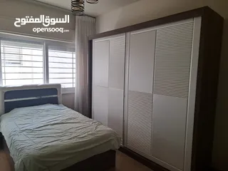  5 غرفة نوم حاله ممتازه