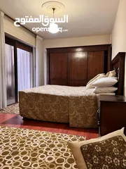 7 3 غرف نوم ,مفروش مع كامل الاحهزة ، ط4 مقابل فندق سانت ريجز / يوجد غرفتين .حمامين ط3  عبدون