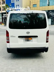  2 Toyota HIACE. 2005 MODEL