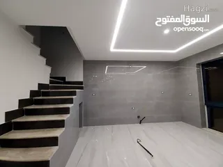  9 شقه طابق تالت مع روف دوبلكس غير مفروشه للبيع في منطقه طريق المطار الغب... ( Property ID : 30187 )