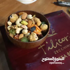  8 المكسرات و الفواكهة المجففه