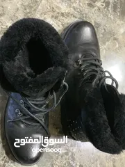  5 حذاء جلد طبيعي داخل فرو - مقاس 38 بحالة ممتازة